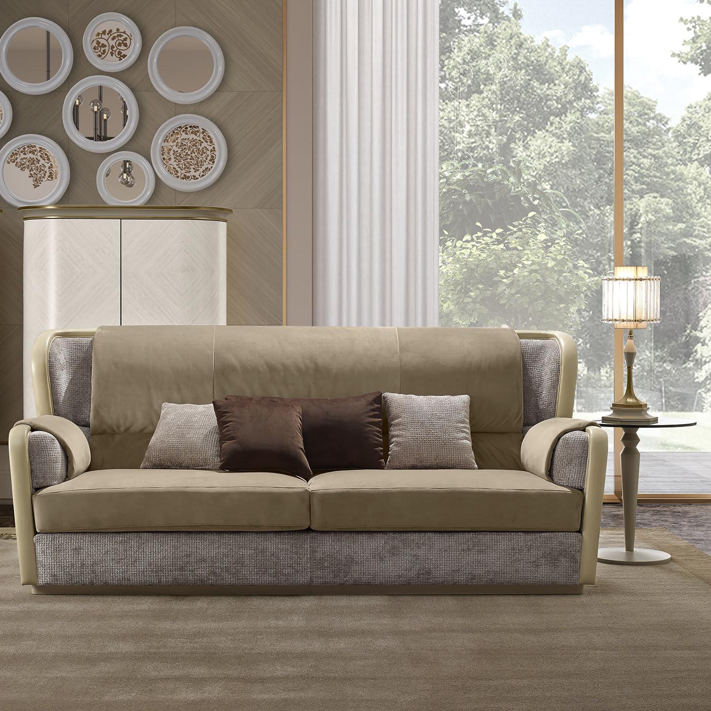 Divano Beige a 3 Posti