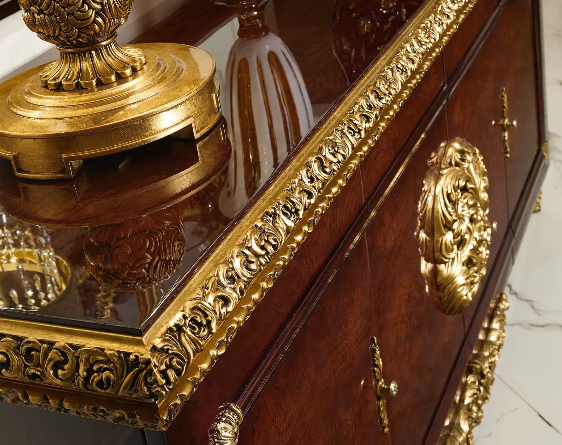 Credenza Classica Reale