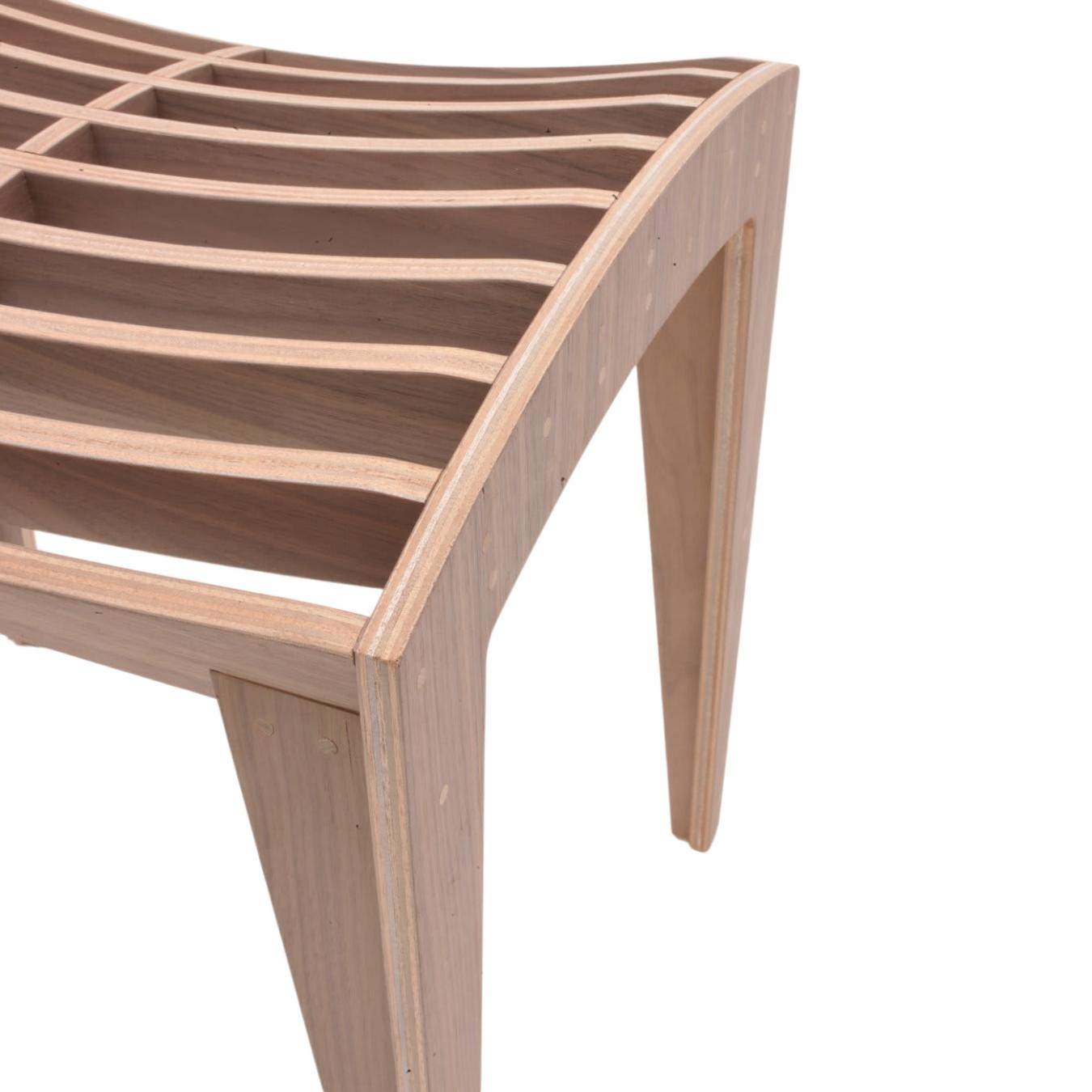 Sgabello Zero in Legno