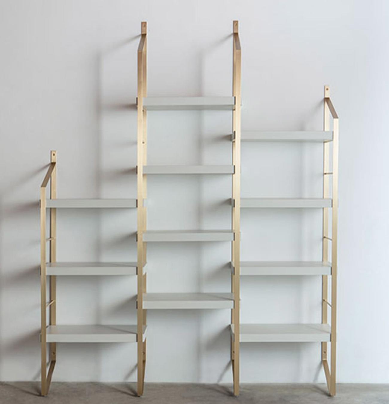 Libreria a Ripiani in Legno
