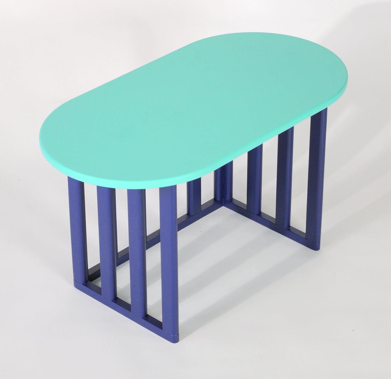 Tavolino Laterale Ovale Blu in Legno