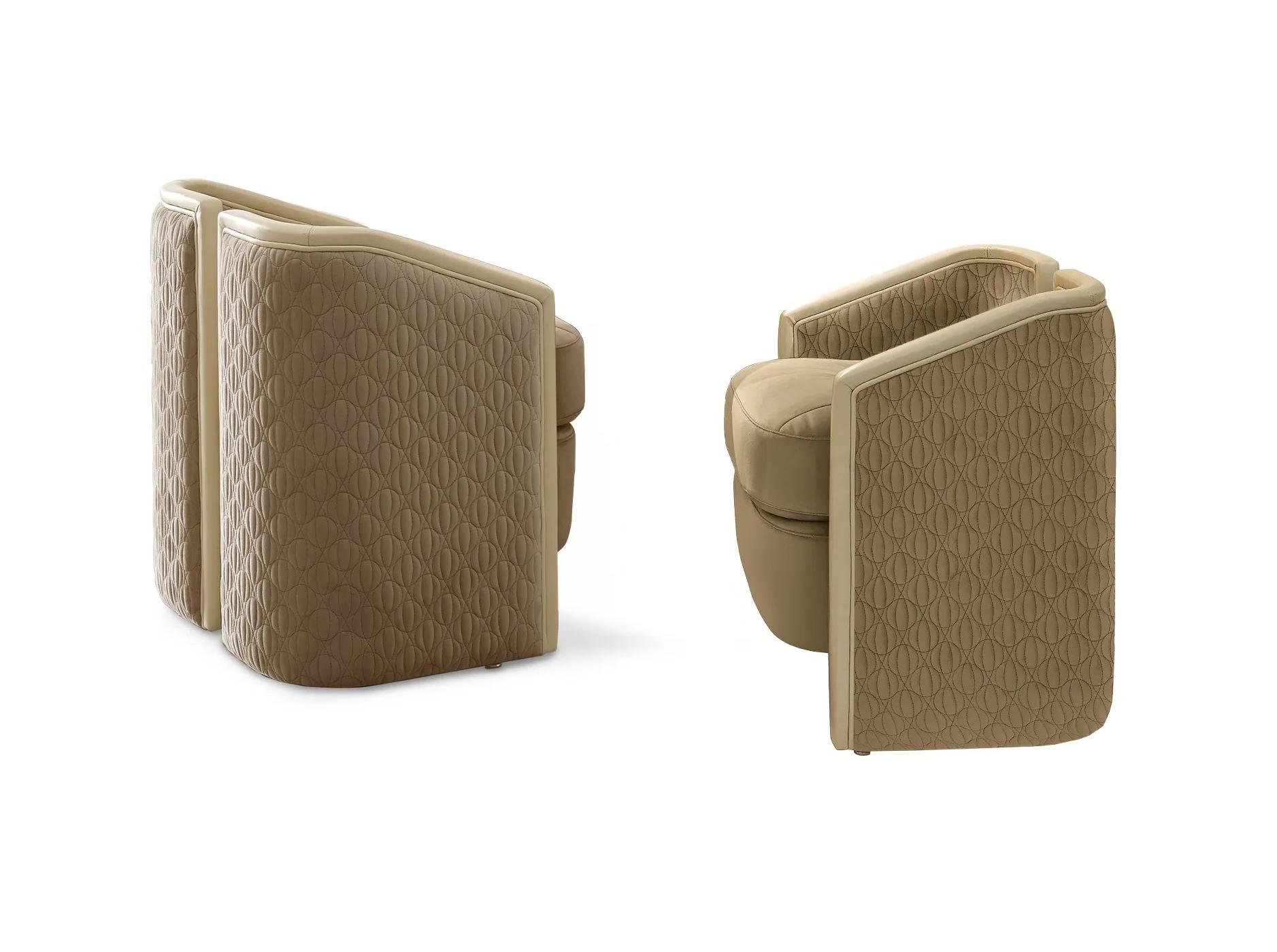 Pouf in Pelle e Tessuto