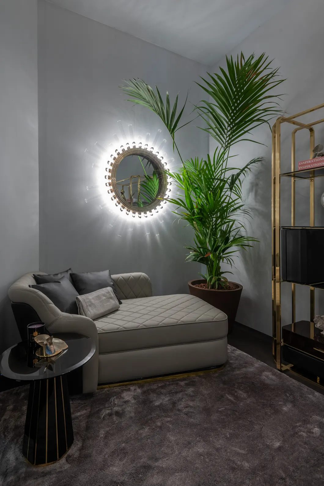 Specchio XL con Luce da Parete Regale