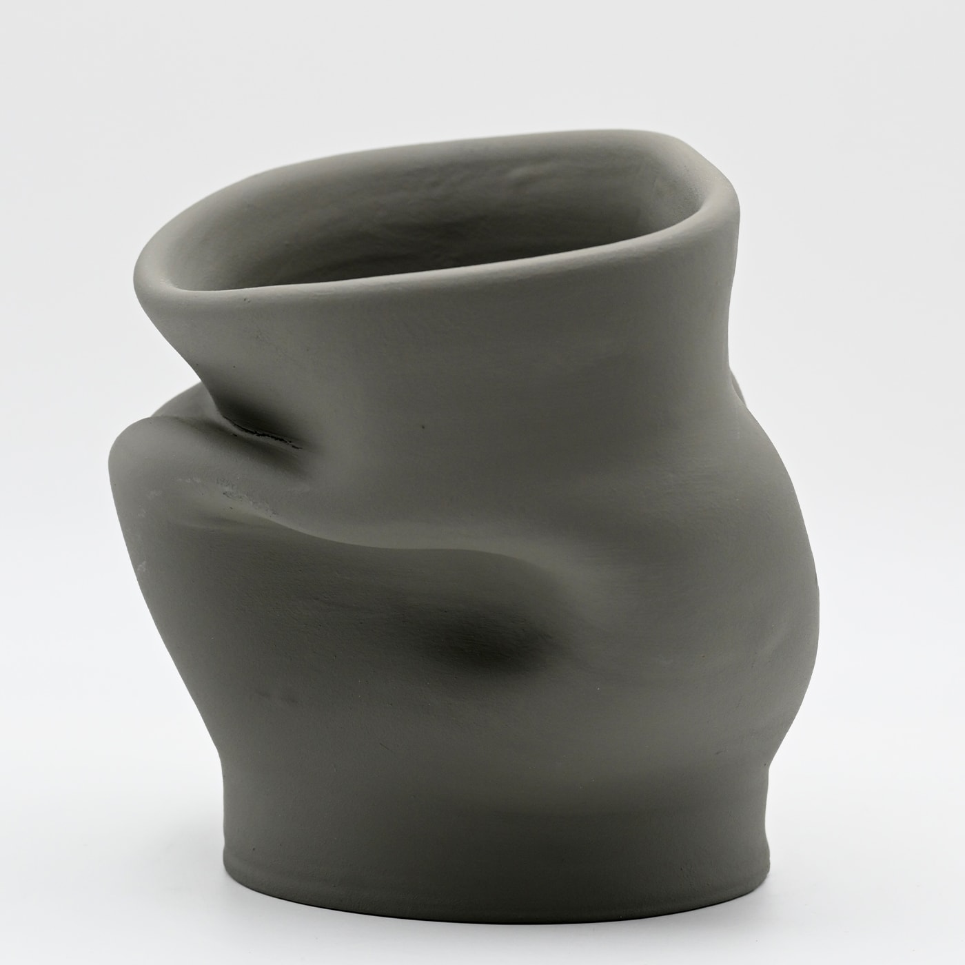Vaso Grigio Scolpito a Mano