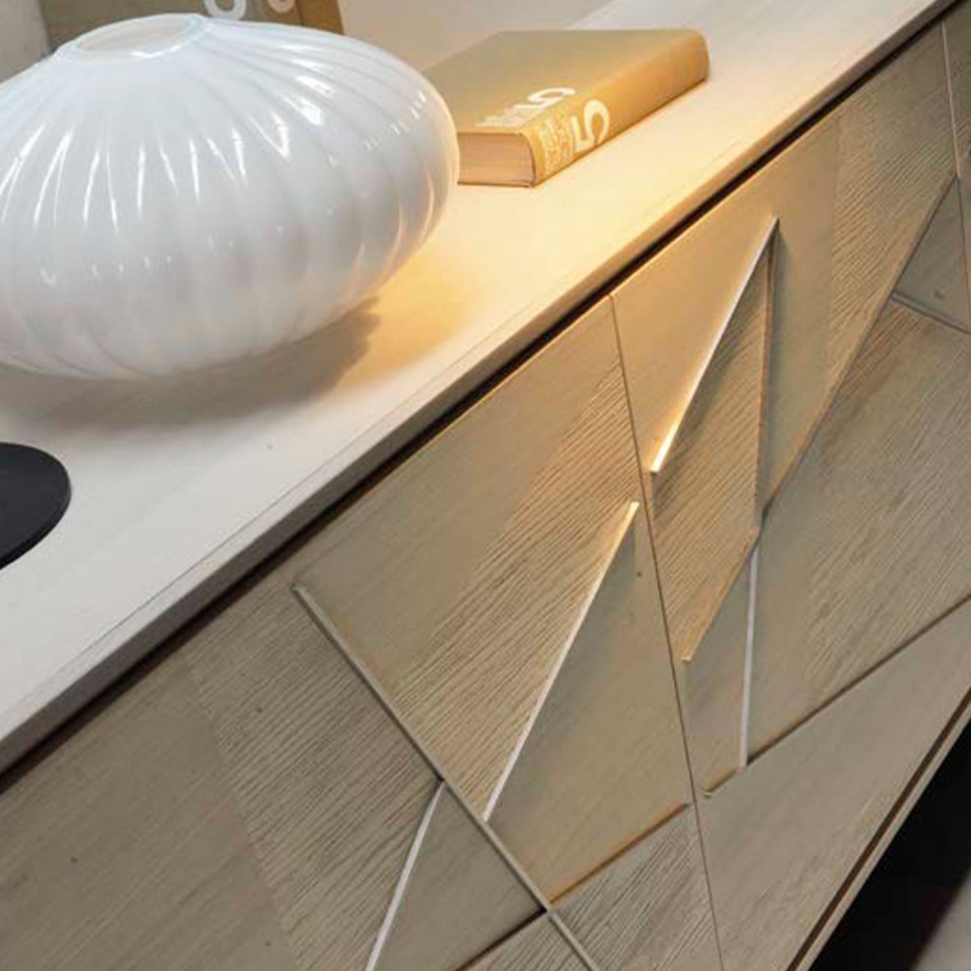 Credenza 3 Ante Materia Geometria