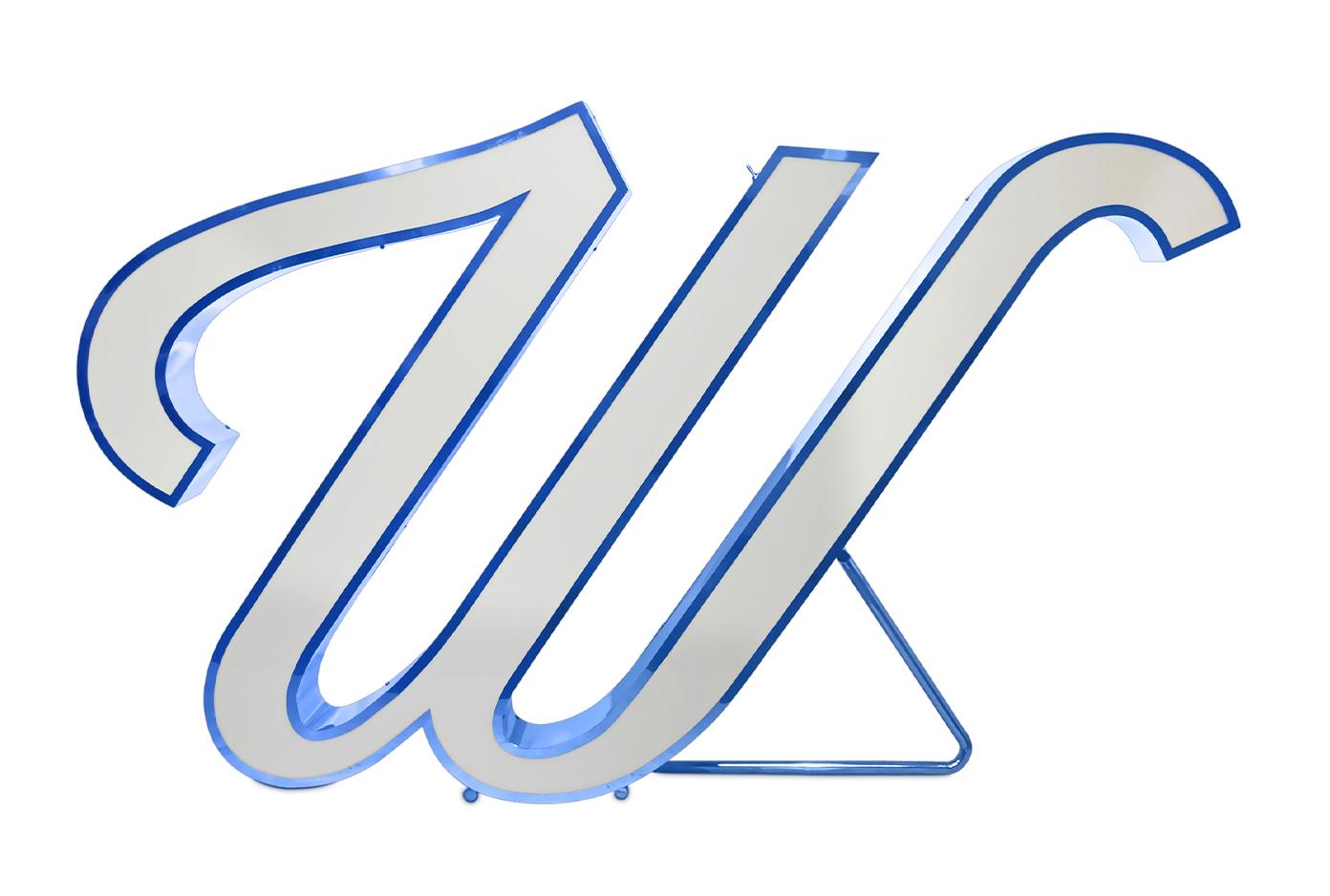 Lettera Luminosa Wondrous W