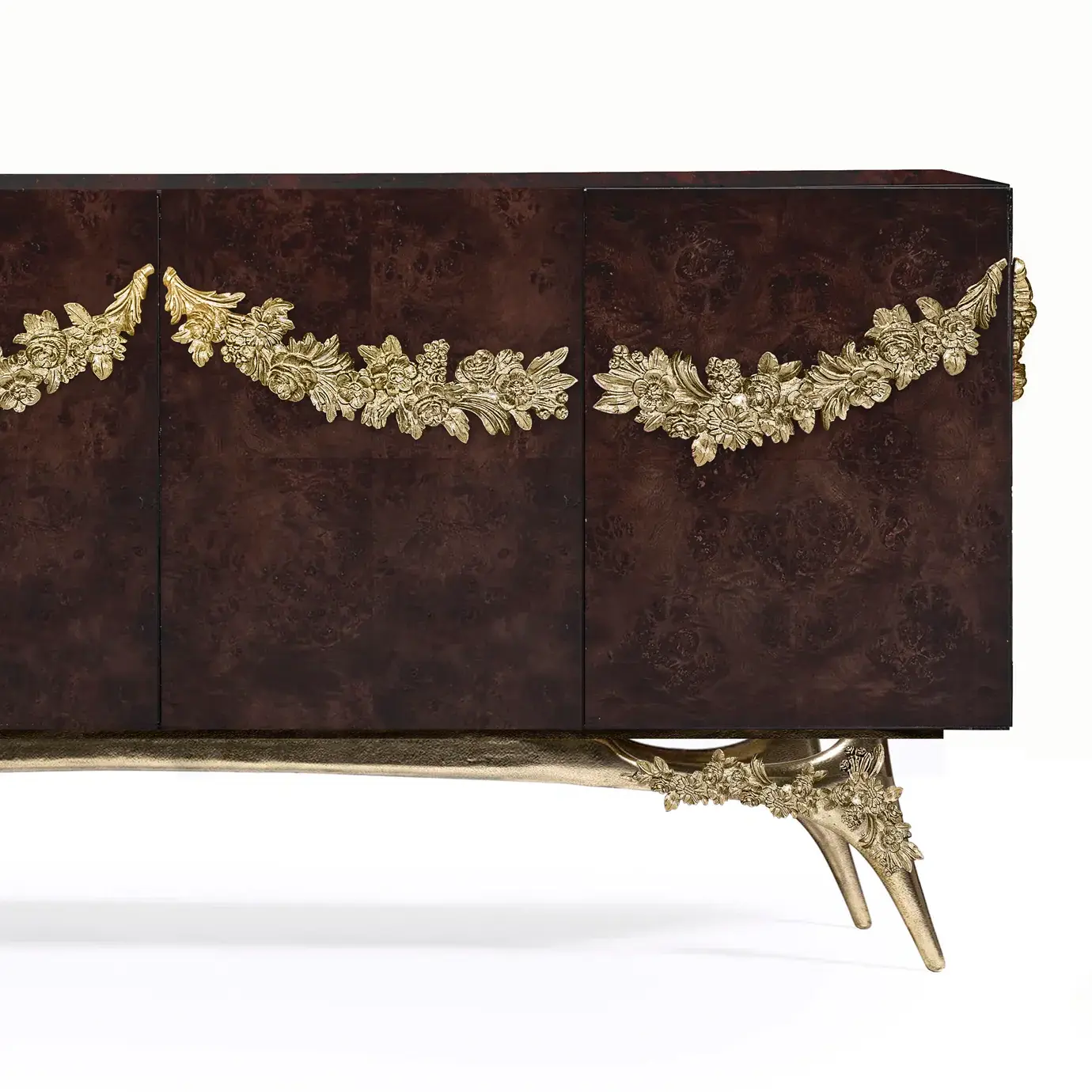 Majestica Credenza Radica di Noce