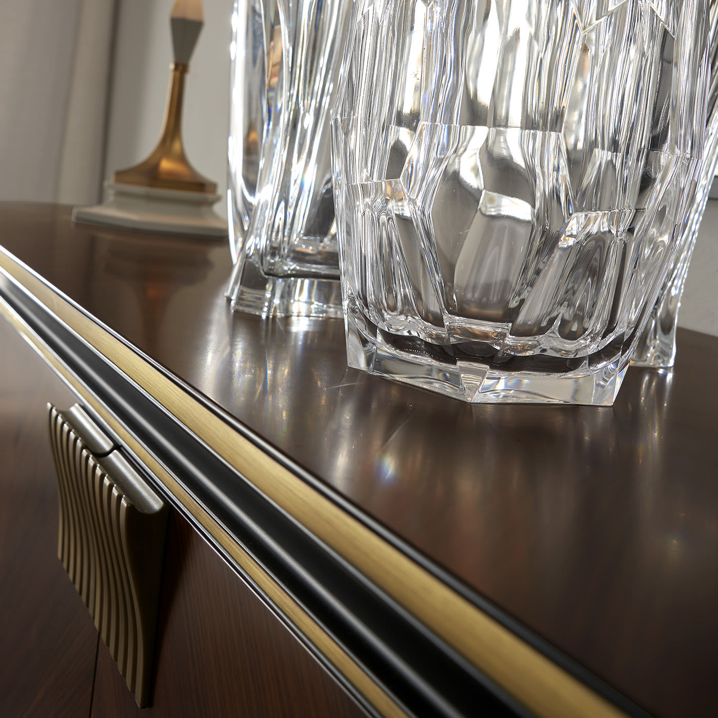 Credenza Italiana in Legno di Rosa