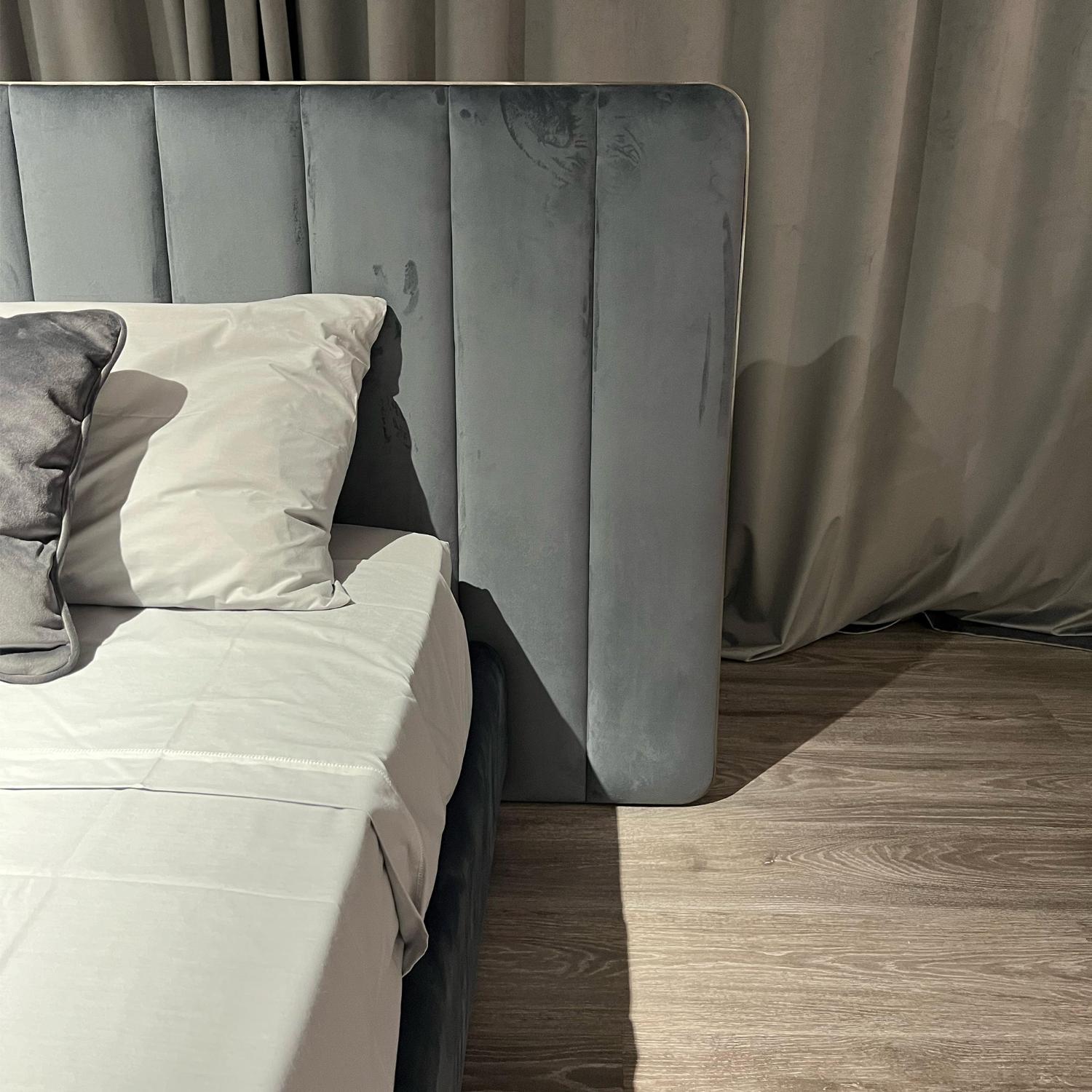 Letto Douglas Scuro con Testiera