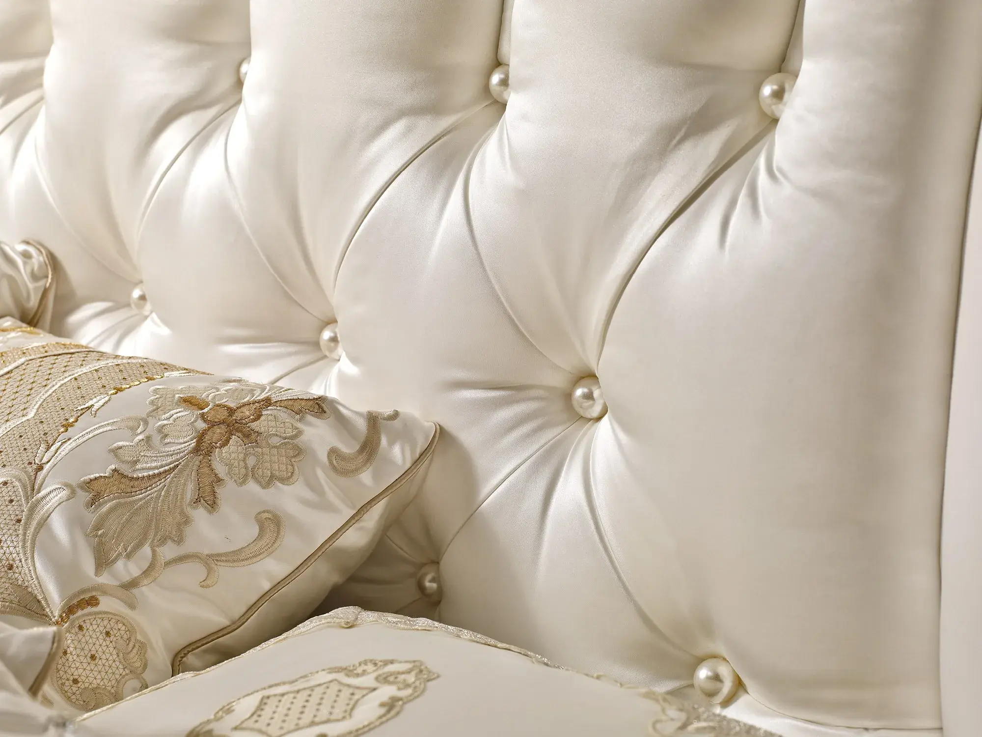 Letto Italiano con Testiera Dolcevita