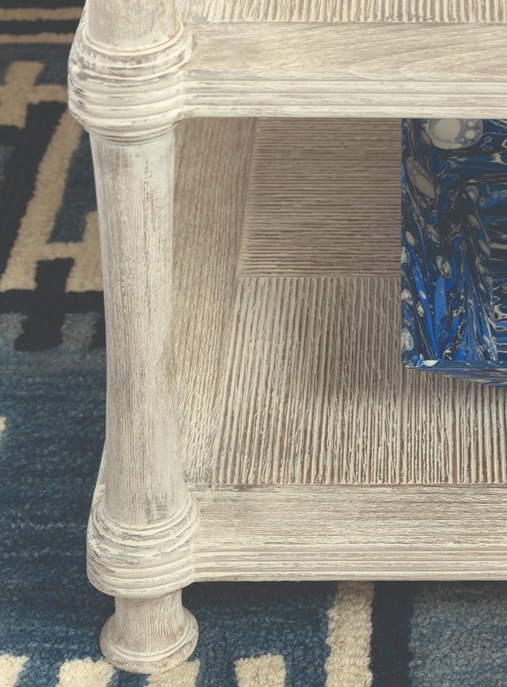 Tavolino laterale con cassetto Bywater Washed Acacia