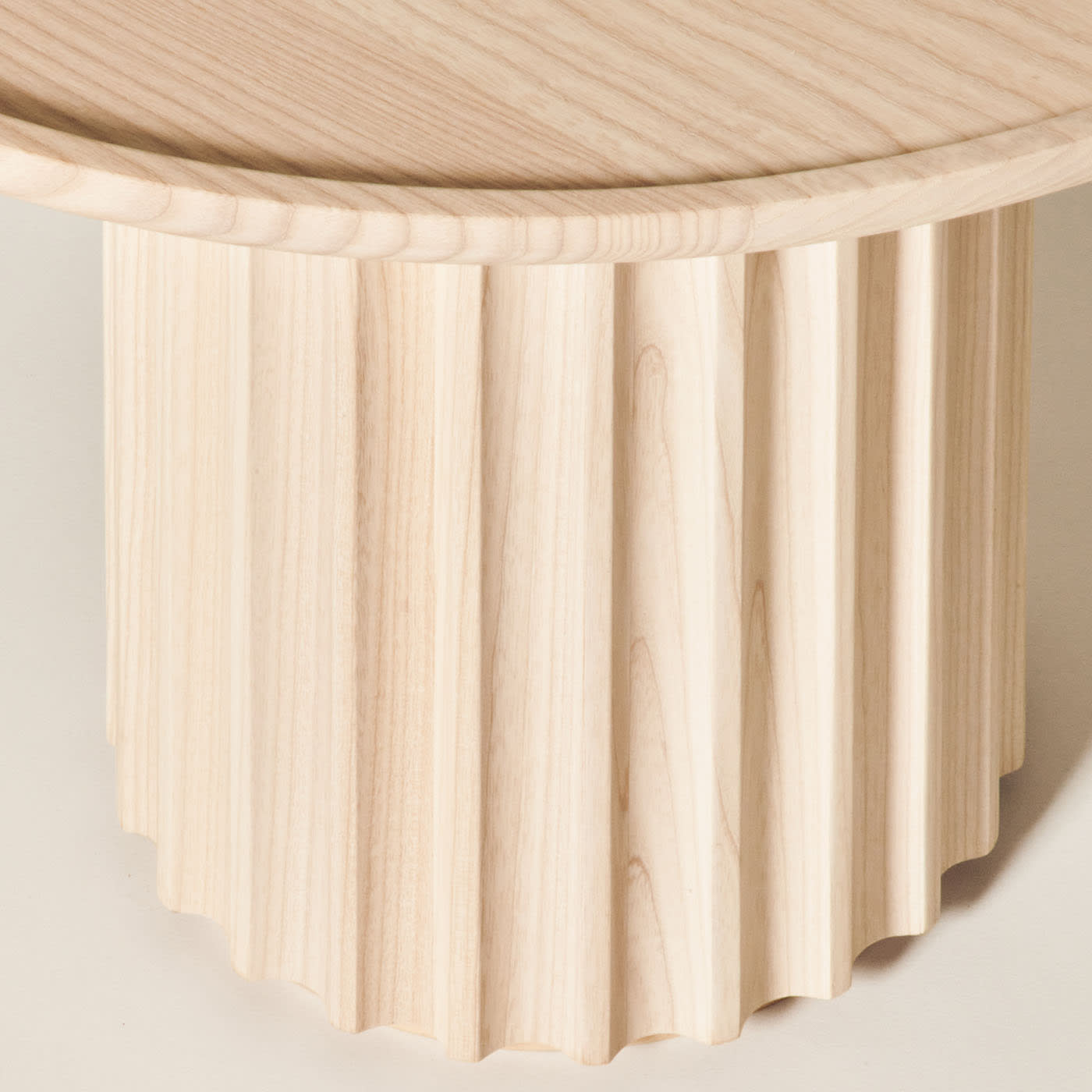 Tavolino da Caffè Frassino Naturale Capitello | Dimensioni: Ø 55 cm