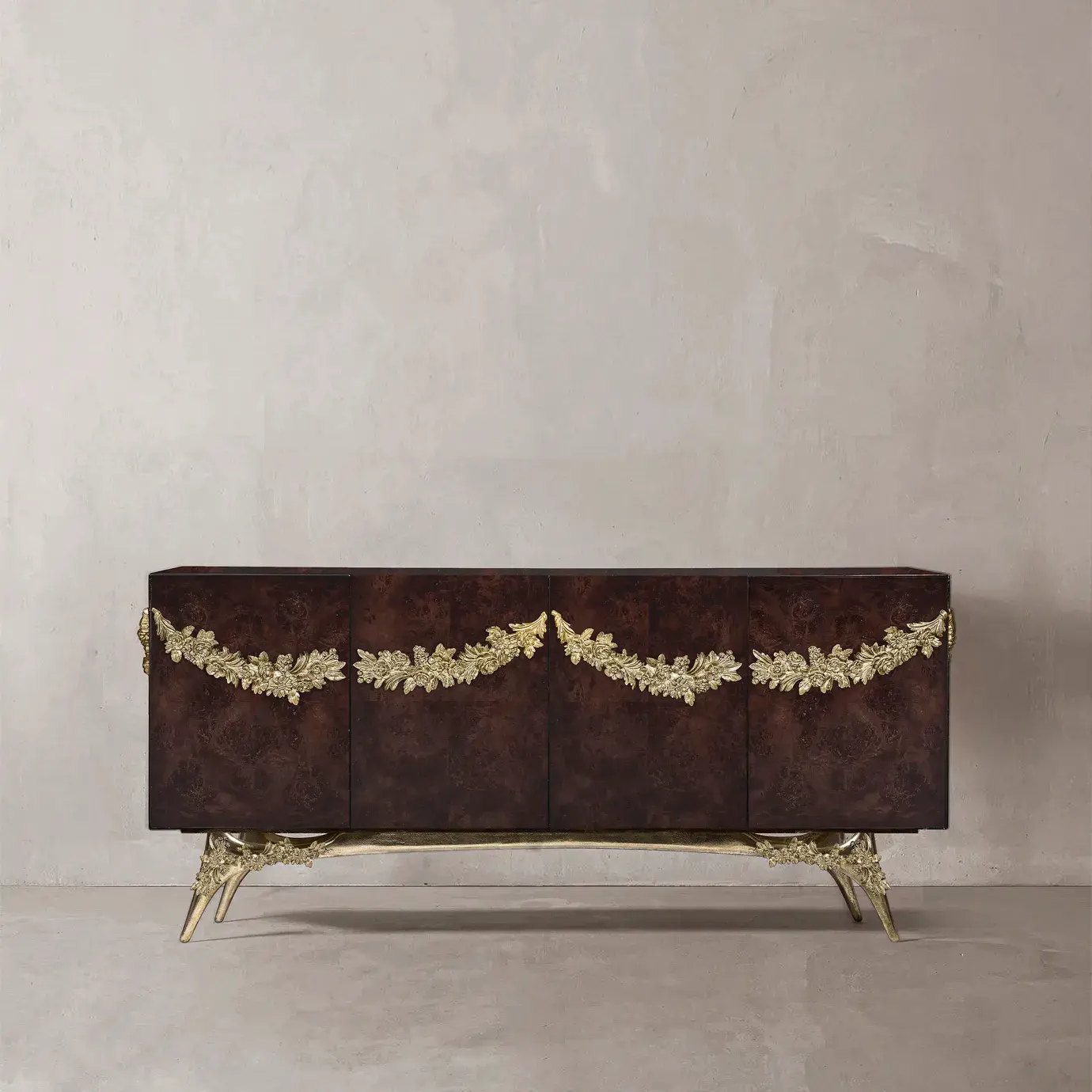 Majestica Credenza Radica di Noce