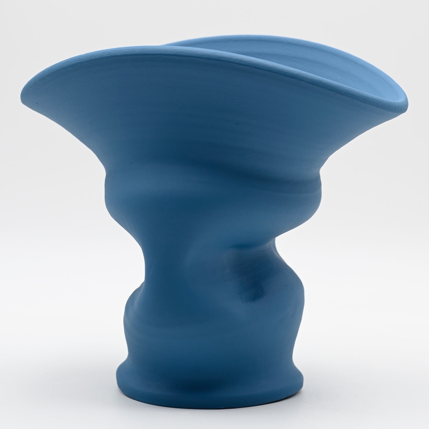 Vaso Azzurro Scolpito a Mano