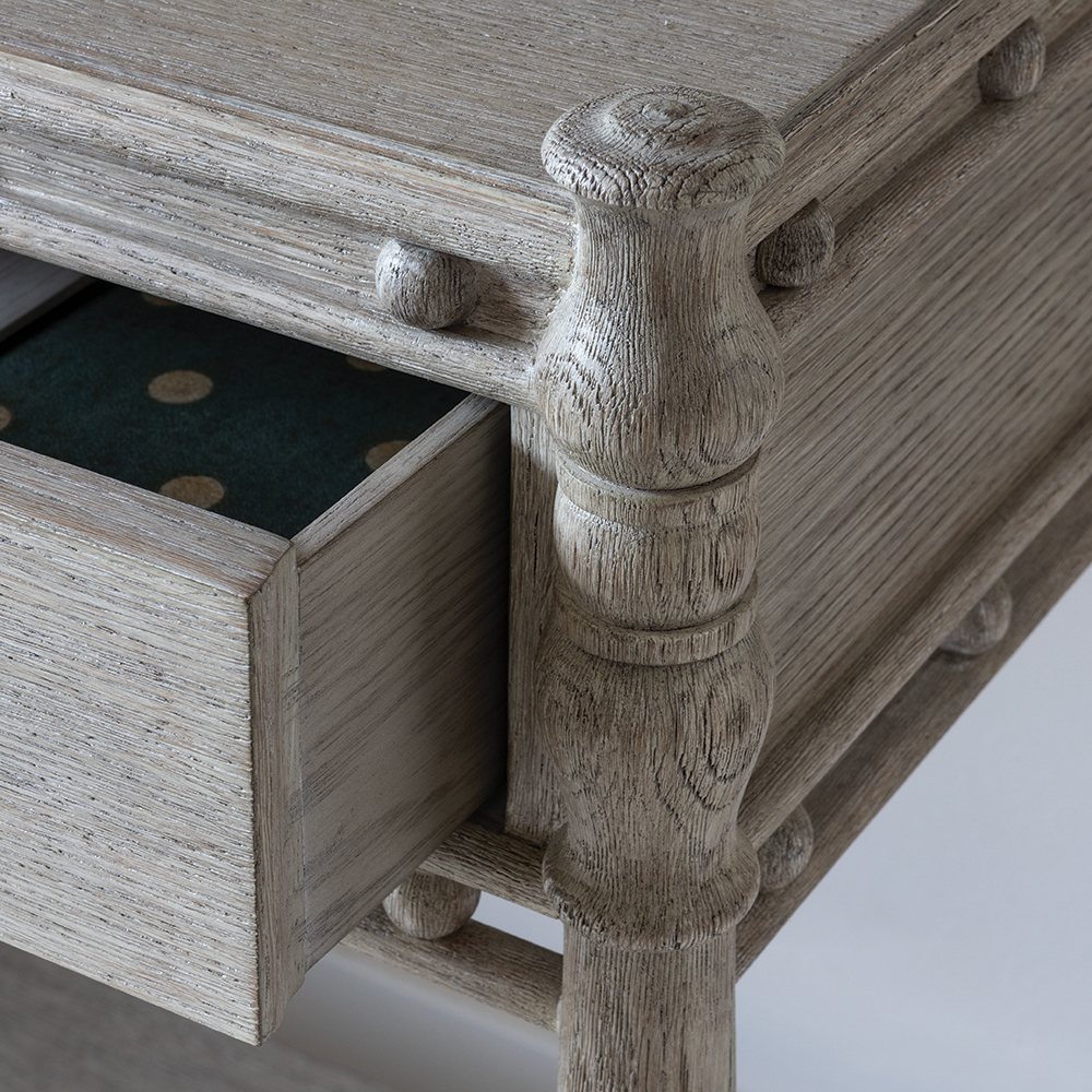 Console Morris Greyed Oak