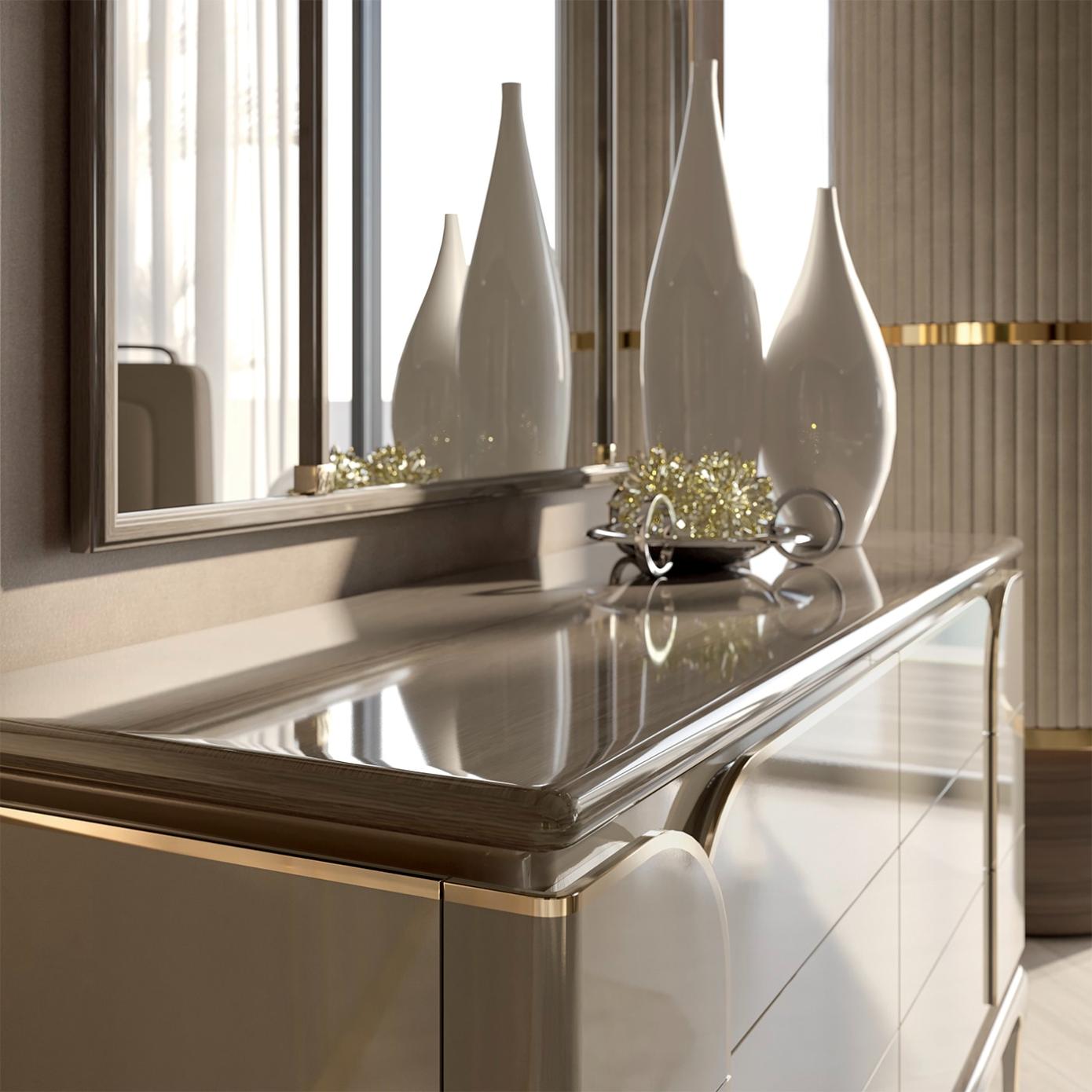 Cassettiera Beige a 4 Ante di Lusso | Configurazione: Con specchio