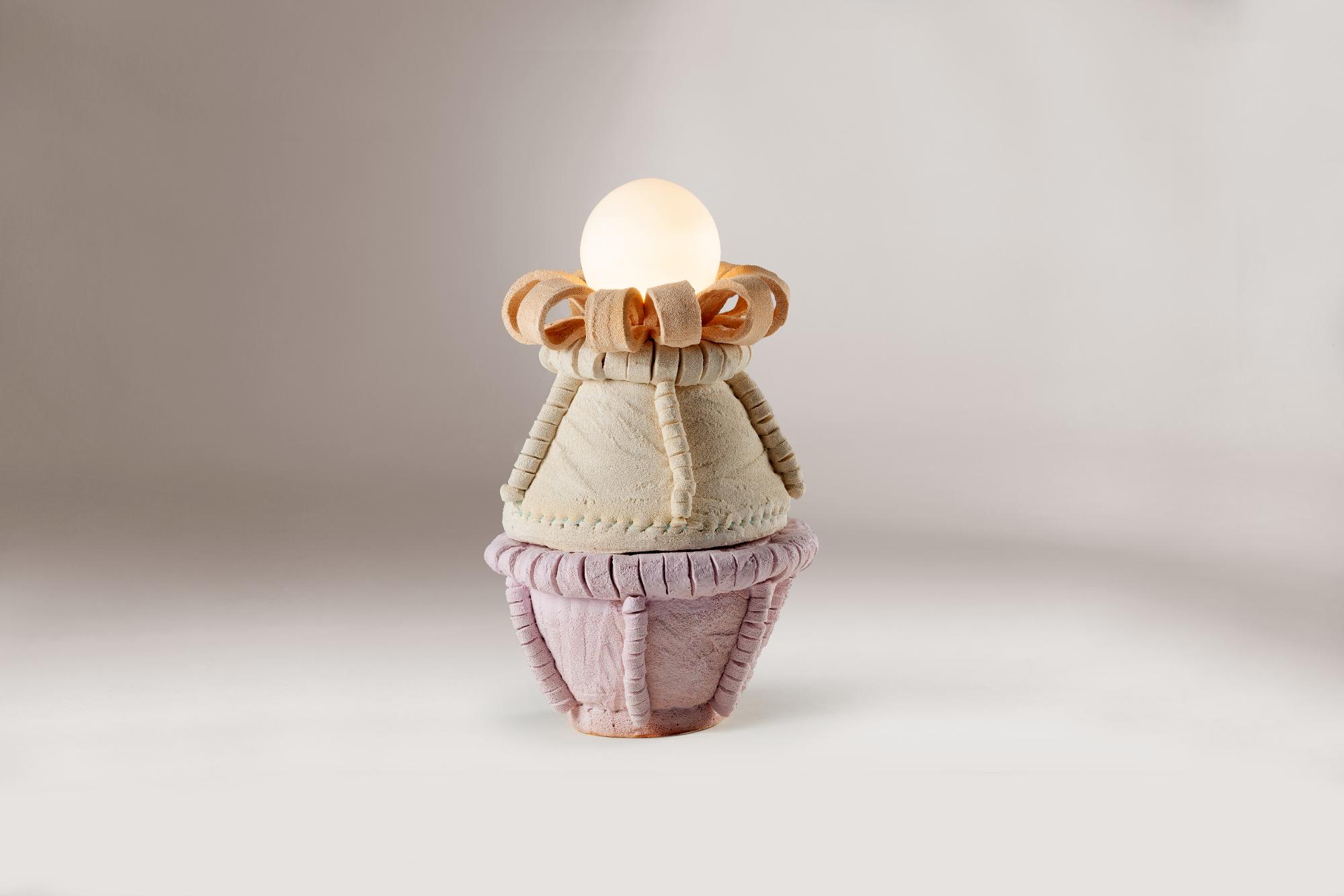 Lampada da tavolo Marjorelle Yuca