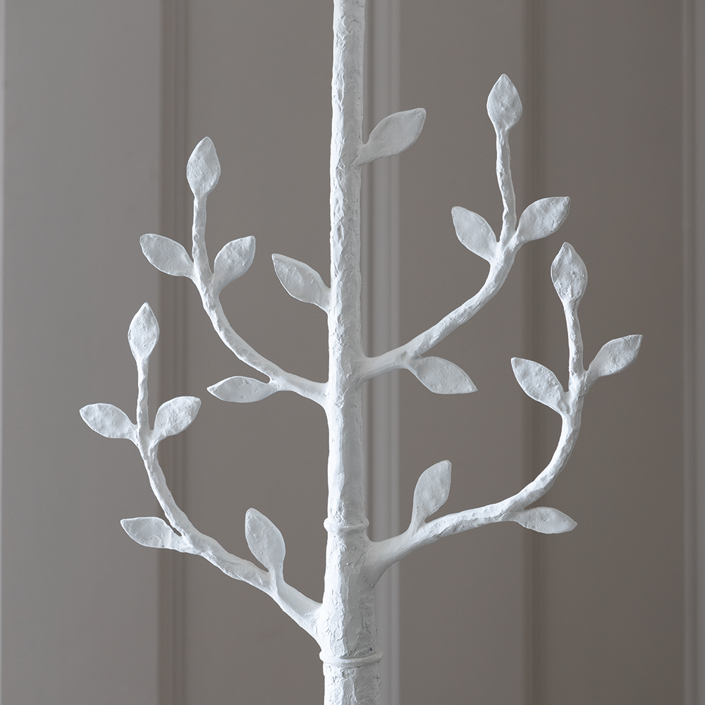 Lampada da terra Millana con finitura gesso