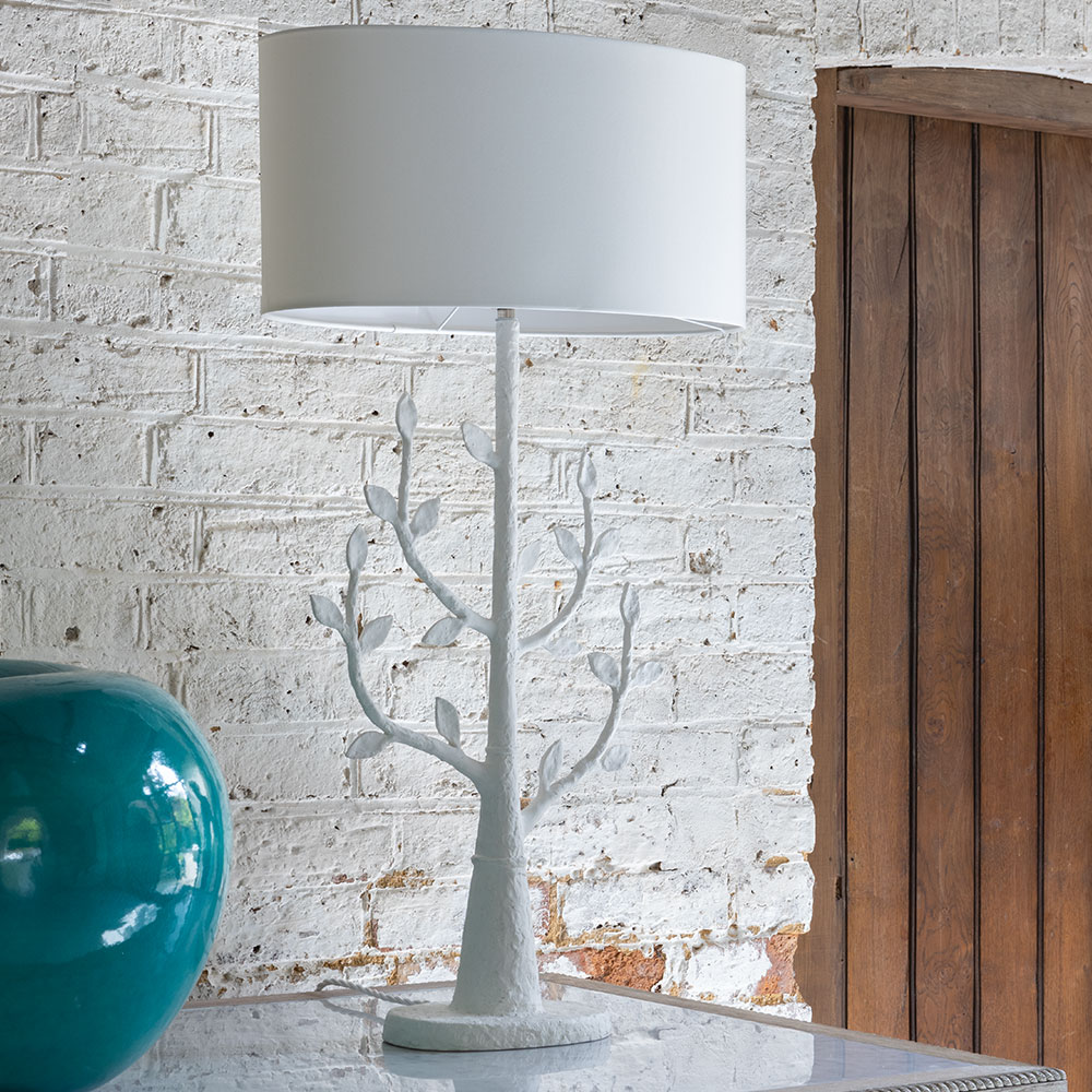 Lampada da tavolo Millana con finitura gesso