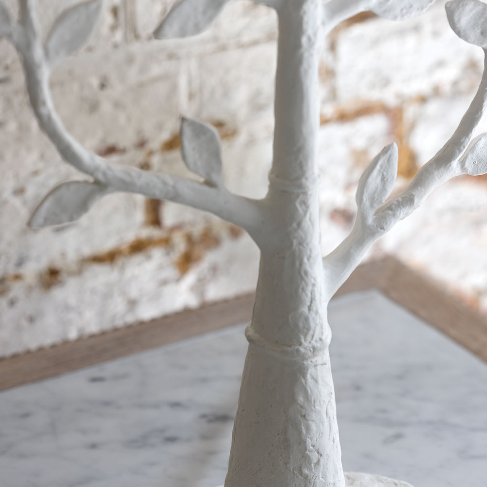 Lampada da tavolo Millana con finitura gesso