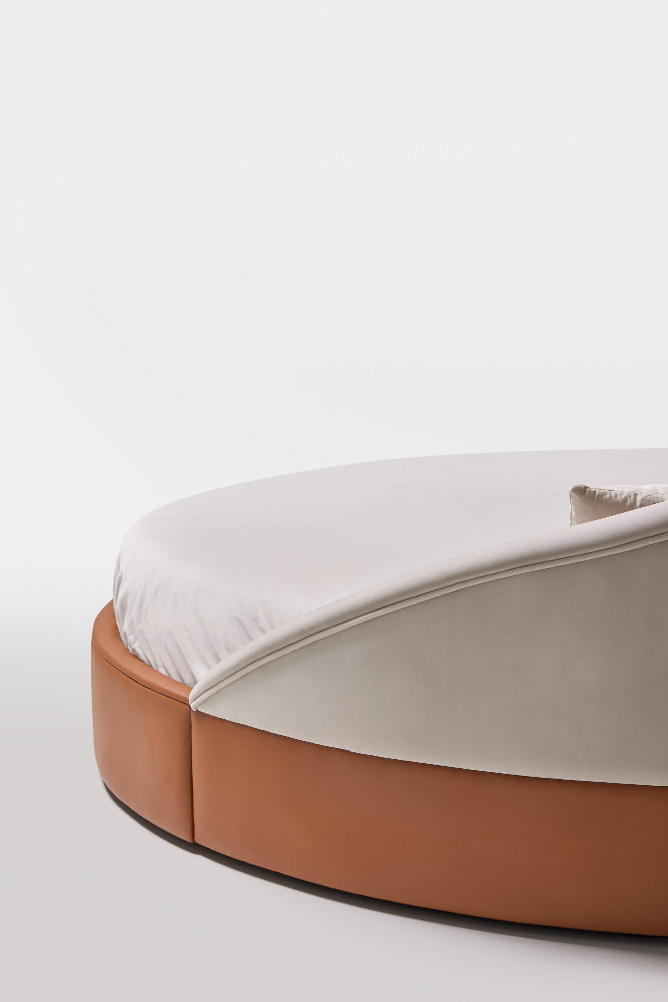 Letto rotondo in pelle Arco