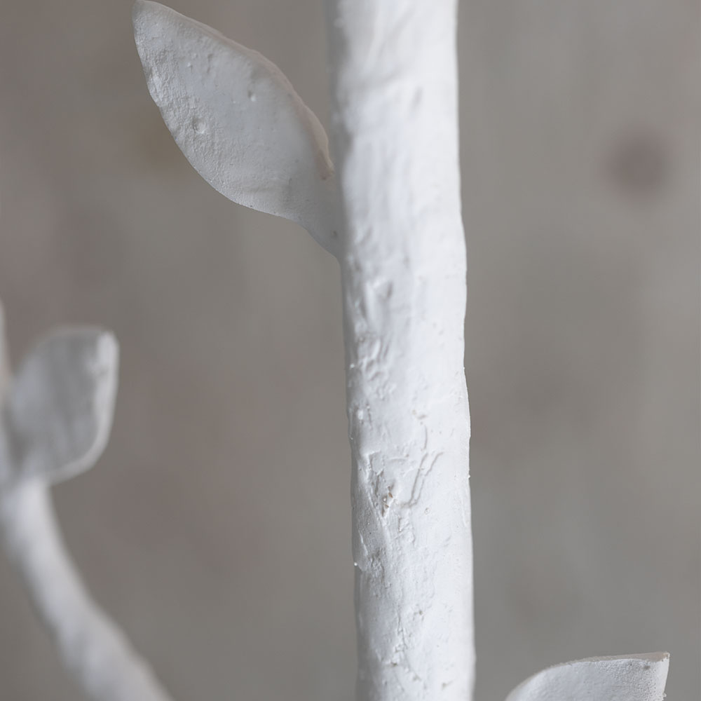 Lampada da tavolo Millana con finitura gesso