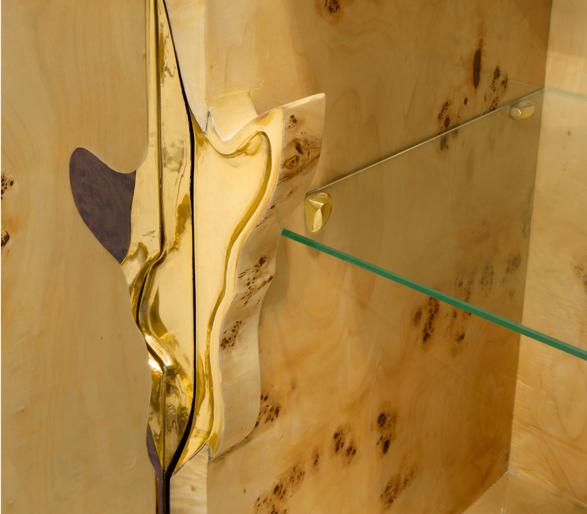 Credenza in Noce Fissure