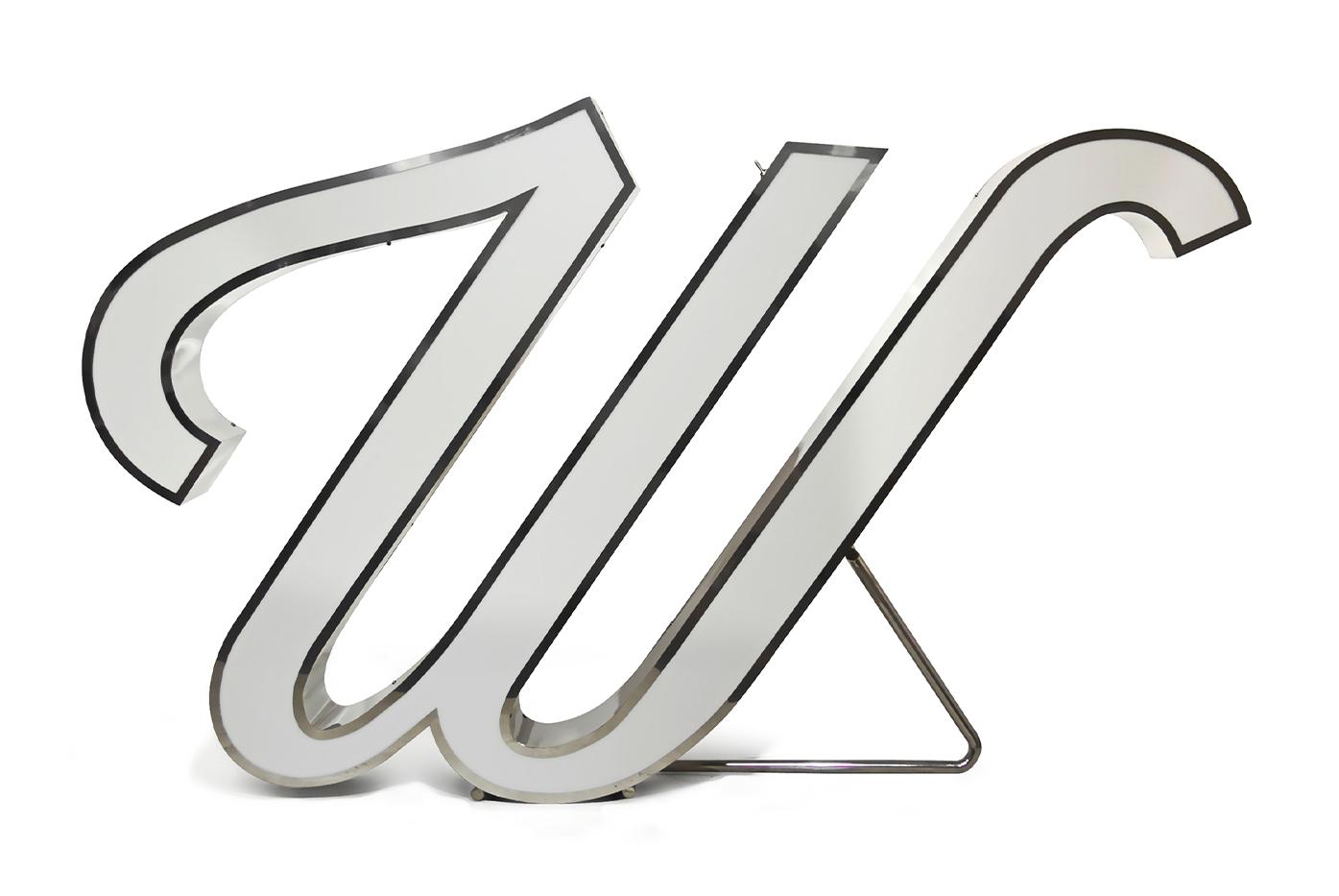 Lettera Luminosa Wondrous W