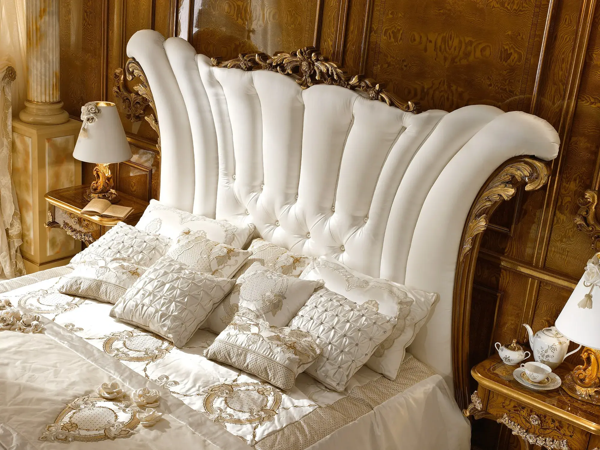 Letto Italiano con Testiera Dolcevita