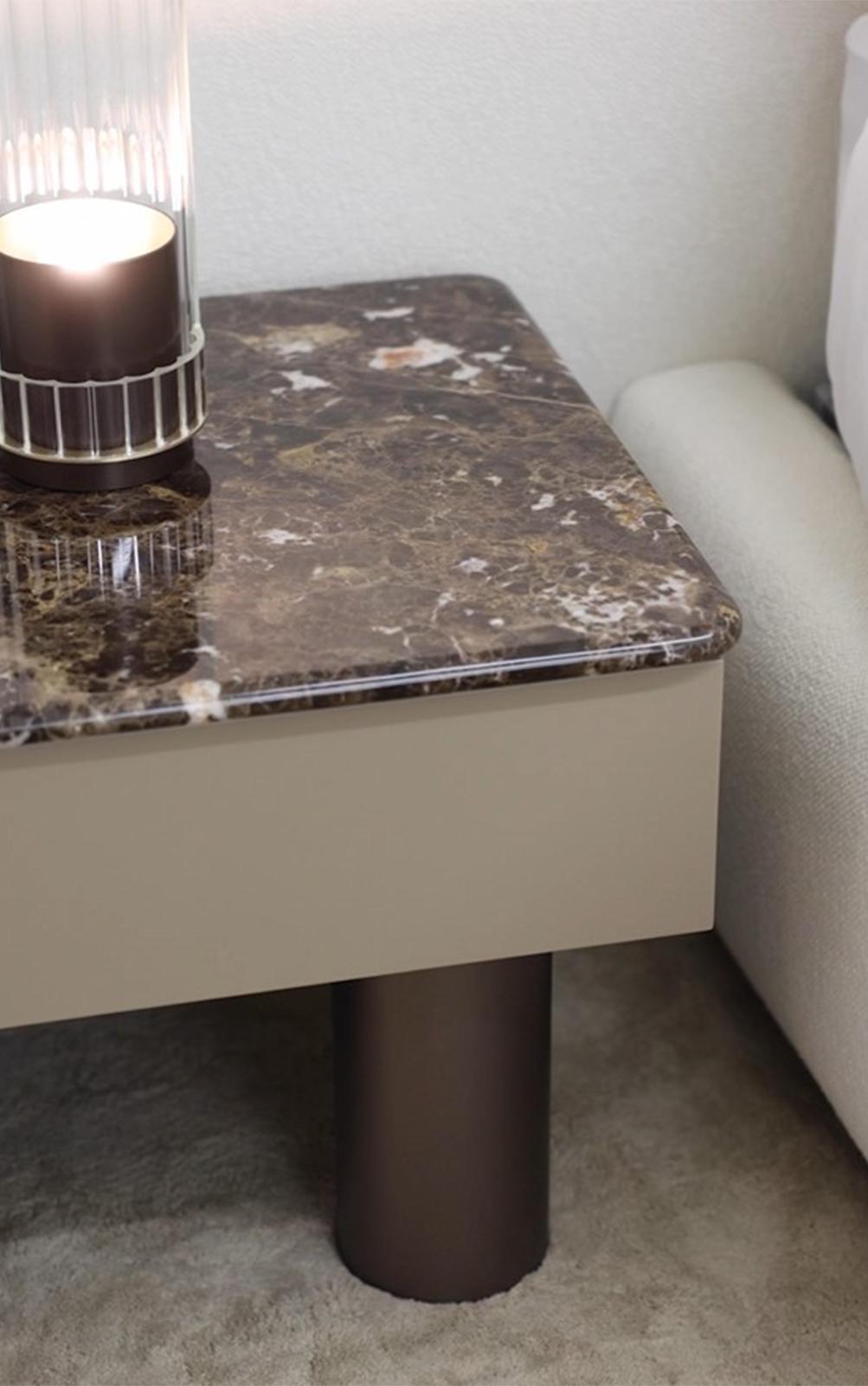 Comodino Bon Ton con Piano in Marmo