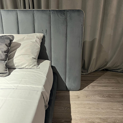 Letto Douglas Scuro con Testiera