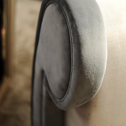 Poltrona Artigianale di Lusso Laurel